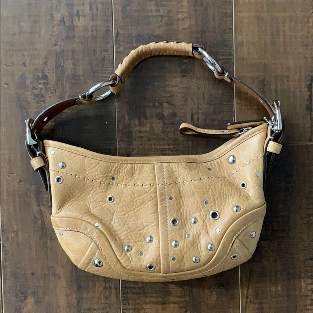 Small Coach Tan Leather Shoulder Bag